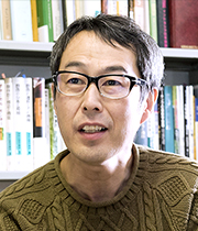 山田 俊弘 教授